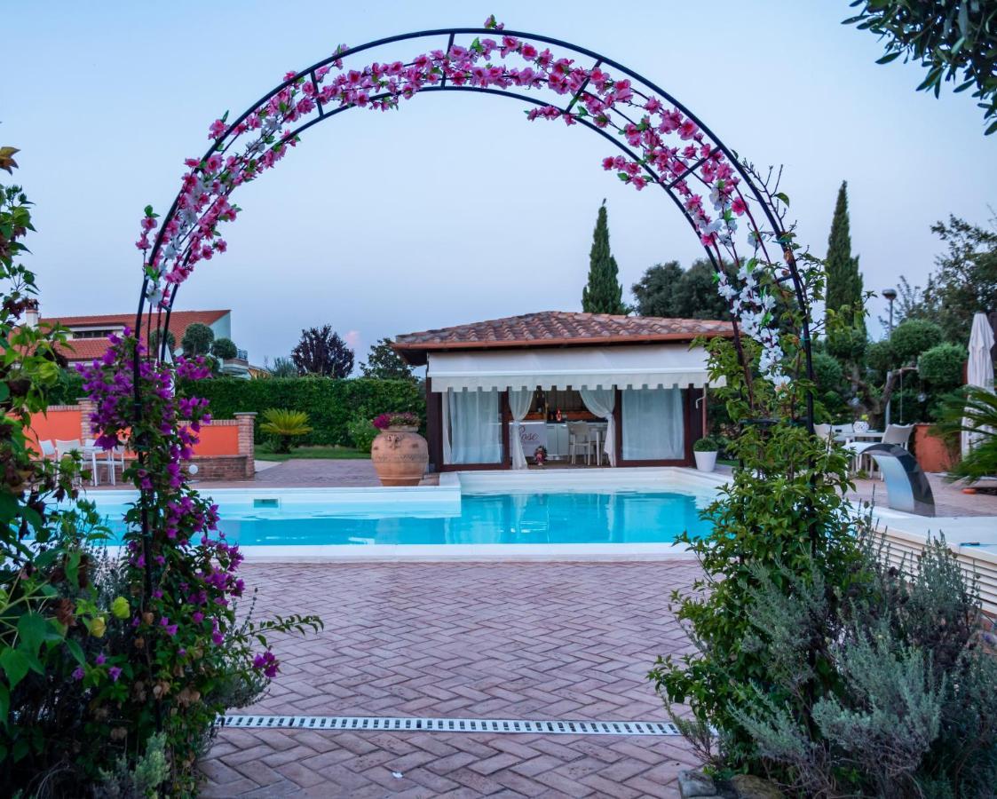 Le Rose Bed & Breakfast Nettuno Exterior foto