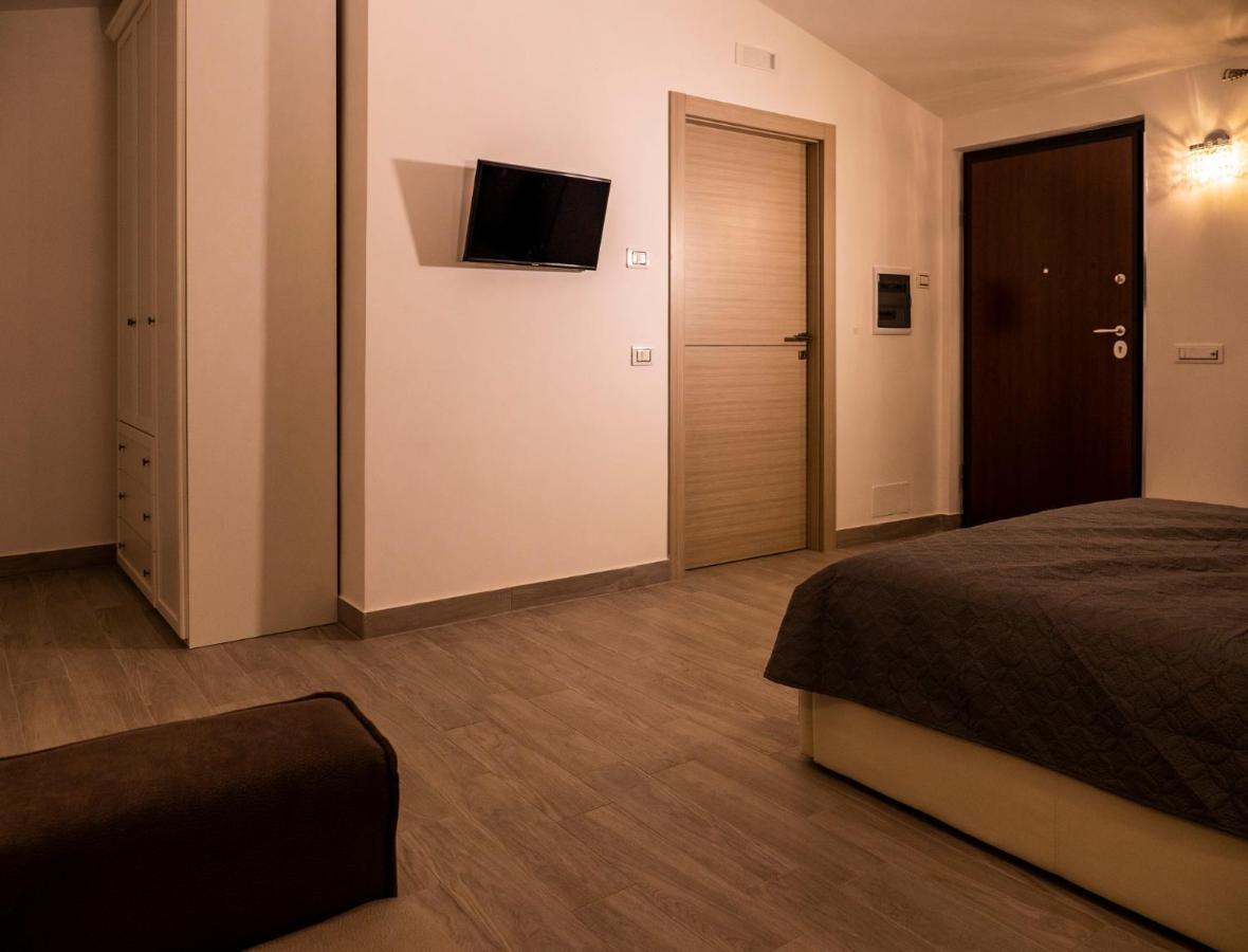 Le Rose Bed & Breakfast Nettuno Exterior foto
